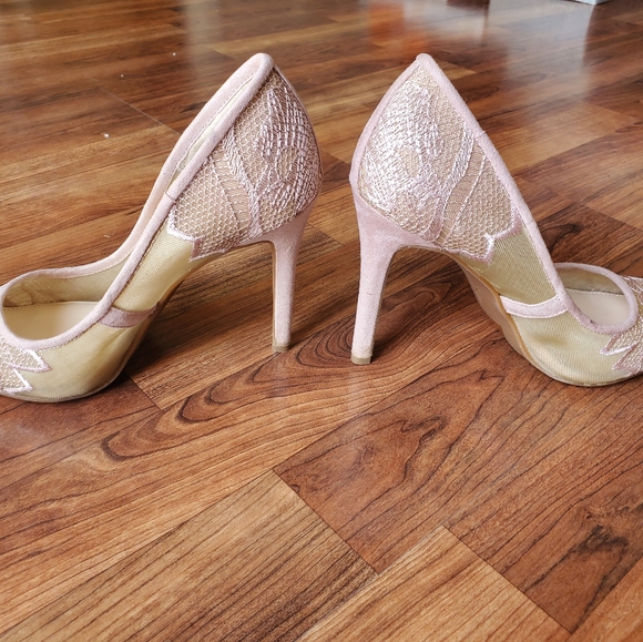Jessica Simpson Heels - Picture 4 of 7